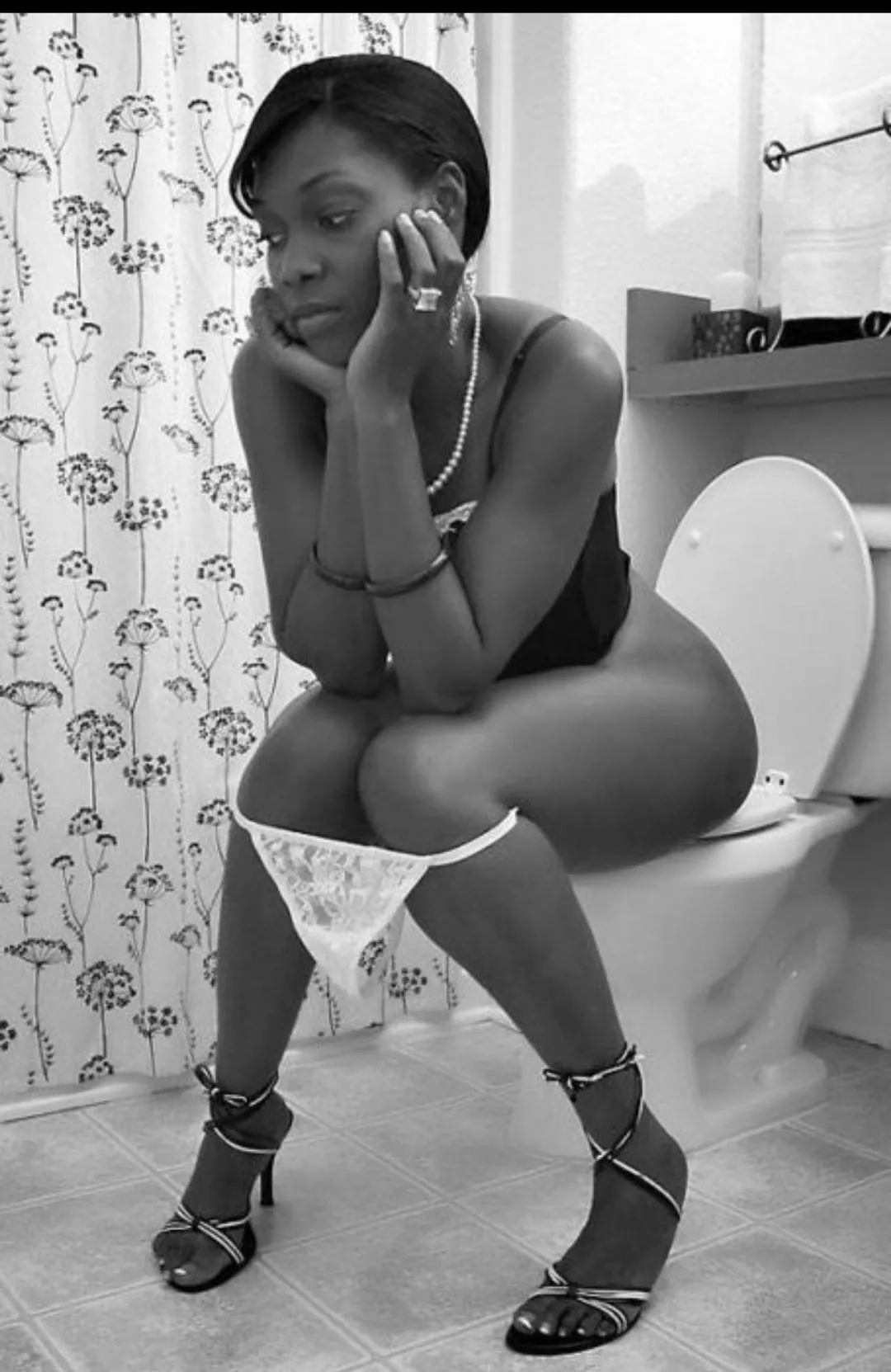 Fat Black Girls Pissing - Big booty black girl. nudes by peeing-girl-lover