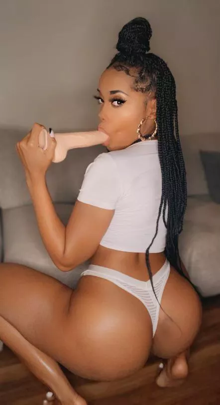 Big dick makes me cum the MOST🤪 (link in comments!)