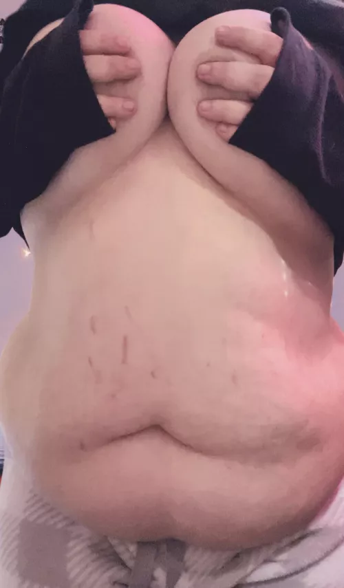 Big girls do it better😈