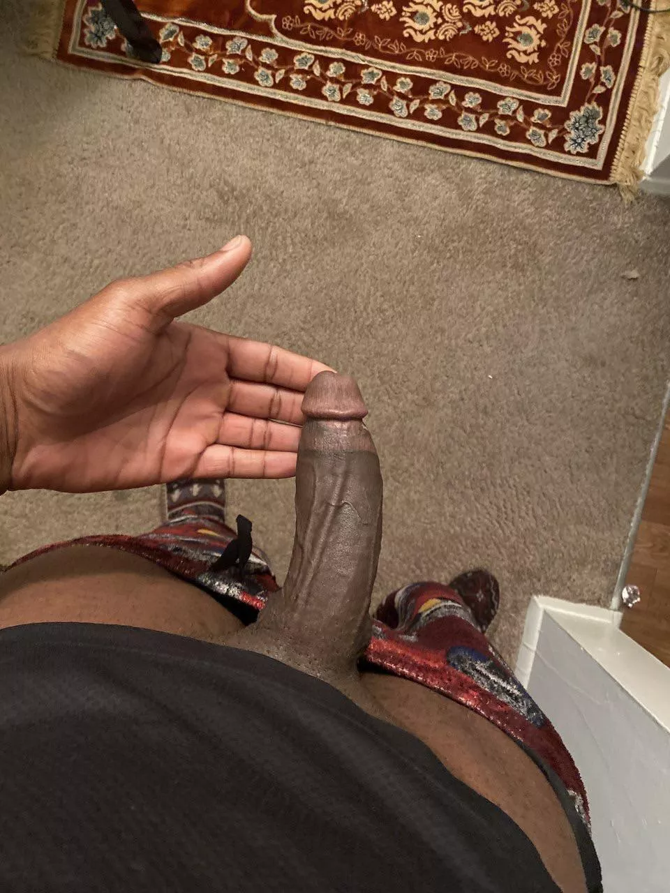 Big hands big dick 😏