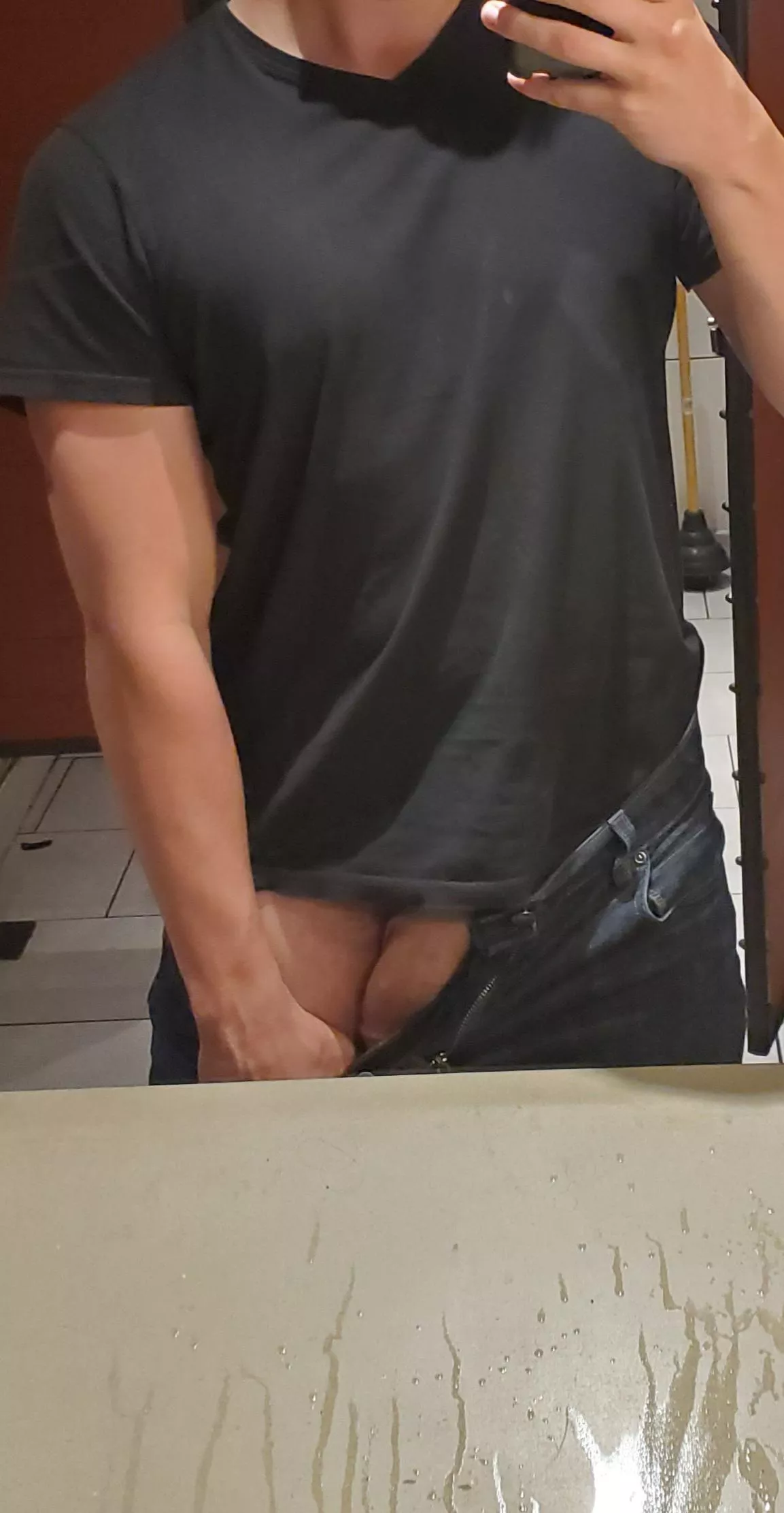 Big Hog at the trough