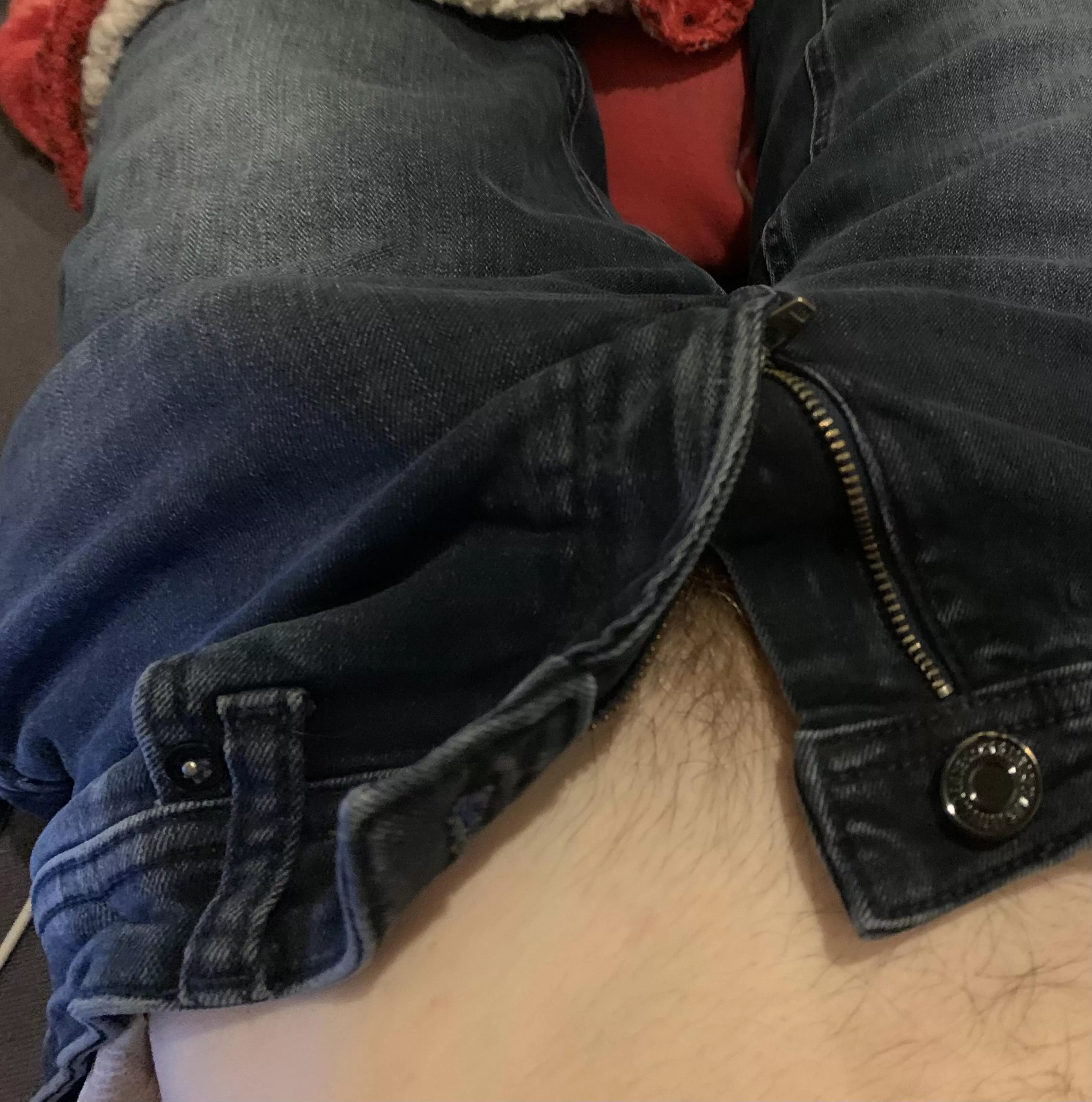 Big teen jeans bulge - hope you like it