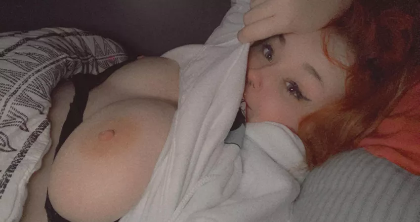 biiiig stretch before i get up from bed :)