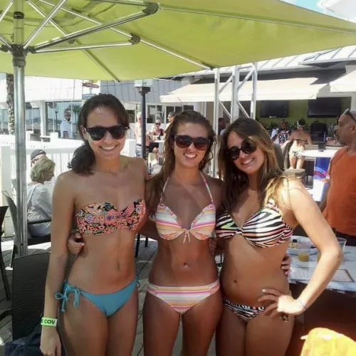 Bikini babes