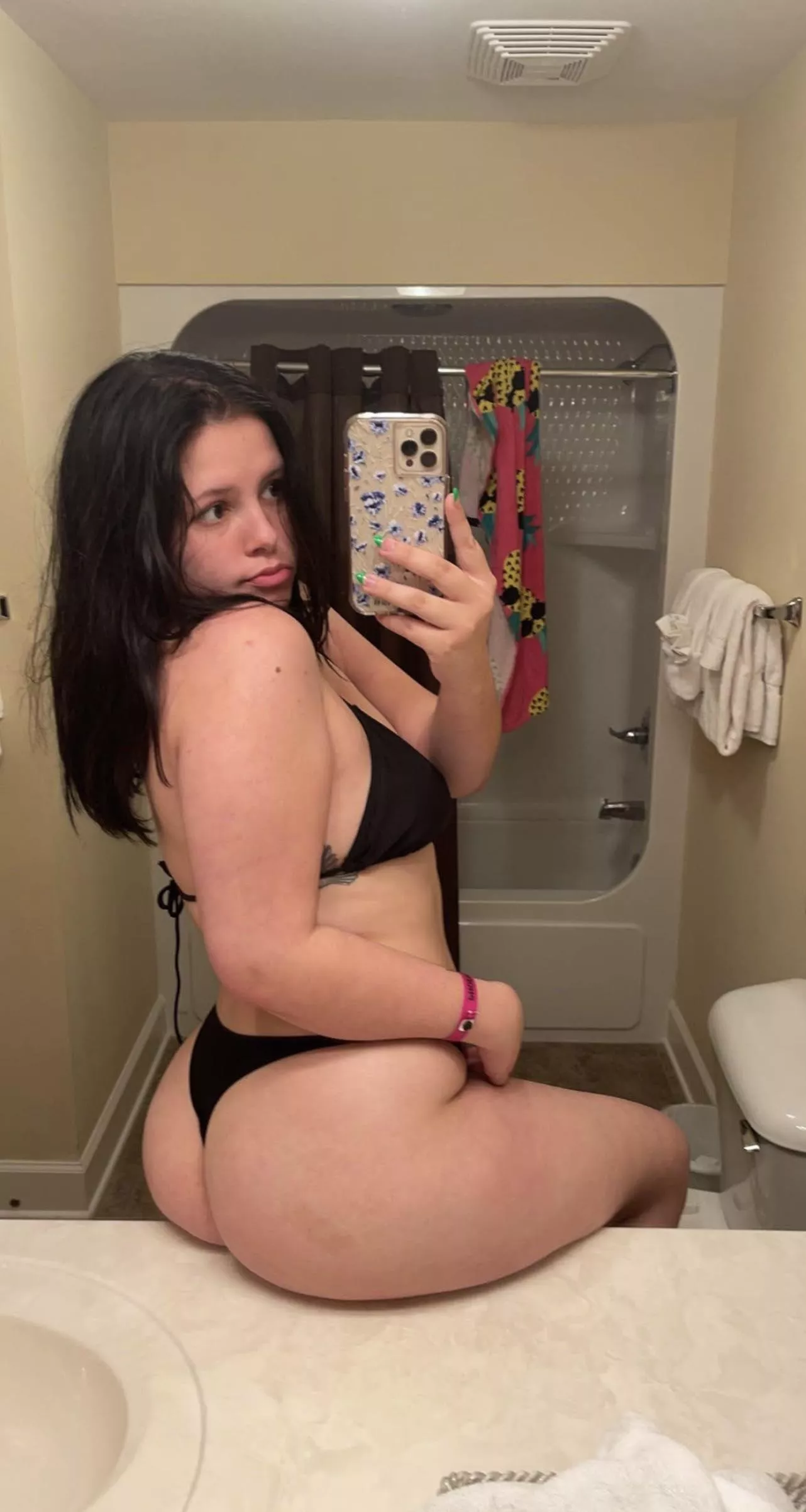 bikini mirror selfie😜