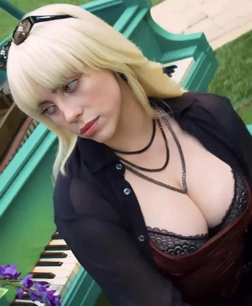 Billie Eilish has a fat set of tits Billie Eilish has a fat set of tits