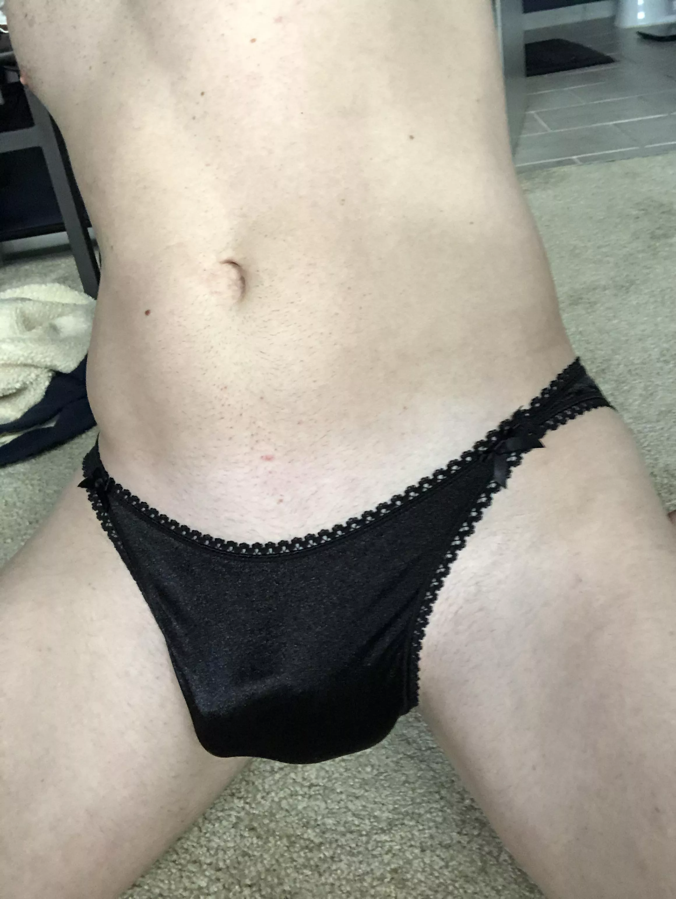 Black and bows - another XDress classic 🖤