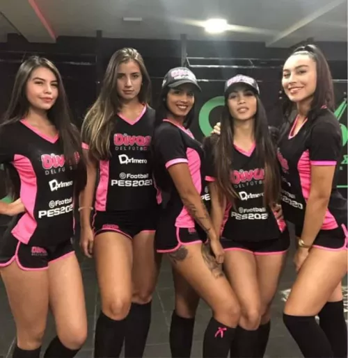 Black n pink futbol ladies