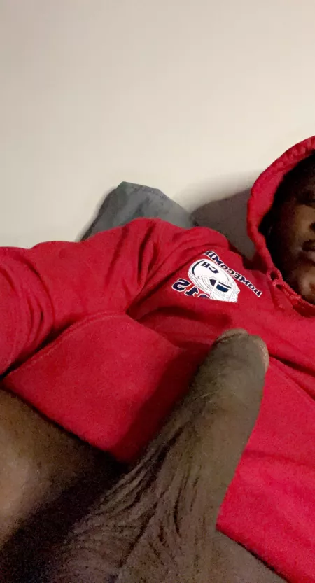 Black top. Looking for a horny thick bottom to wake n put him to sleep. Snap👻: Htalib17. HMU ASAP😏