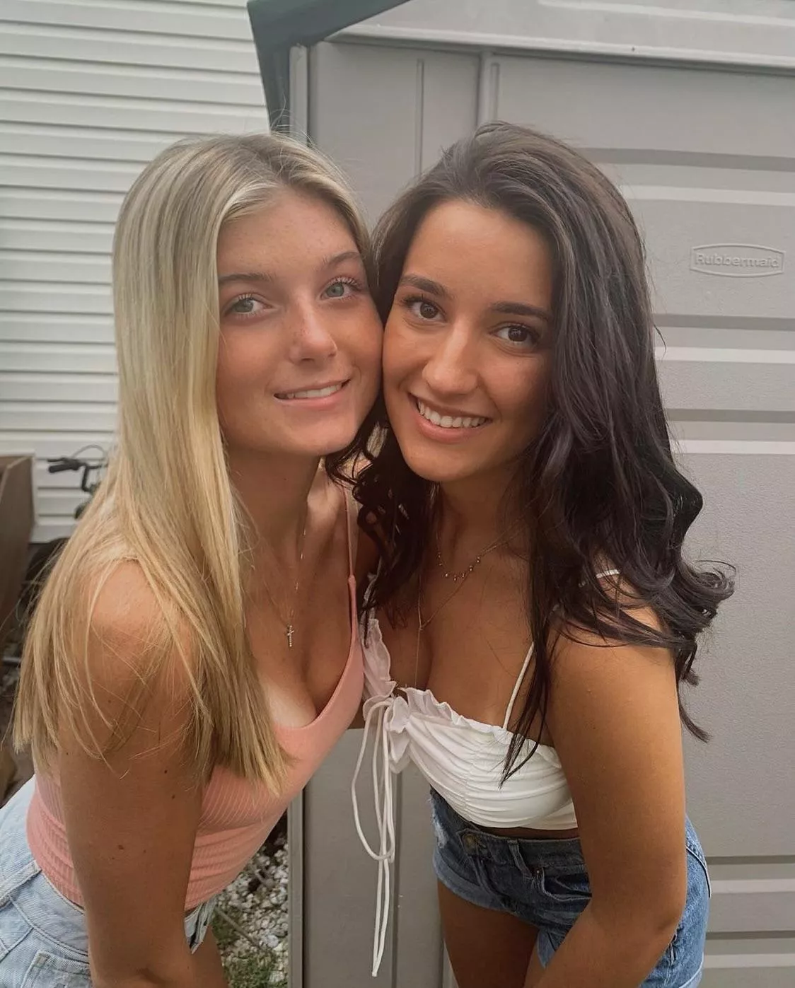 Blonde or brunette