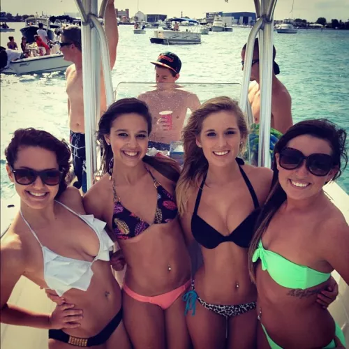Boat babes