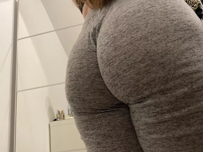 Booty pics from below are the best