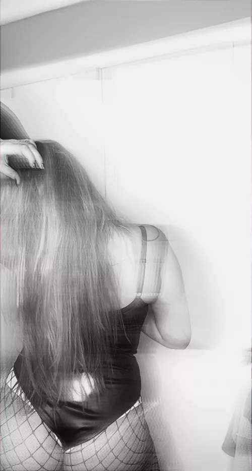 Booty-ful Busty Bunny at your service 🥺 50% off 🔥 get it while you can 👀