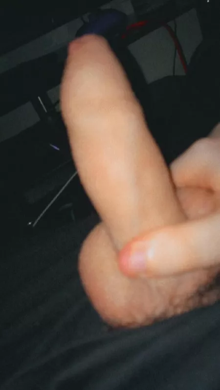 bored and horny ππ someone dm me ππ