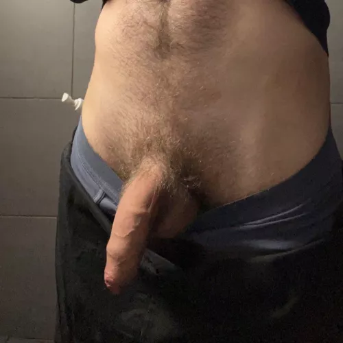 bored at work 👋🏻 twitter: @drunkandgay_