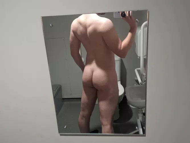 bored (horny) at work