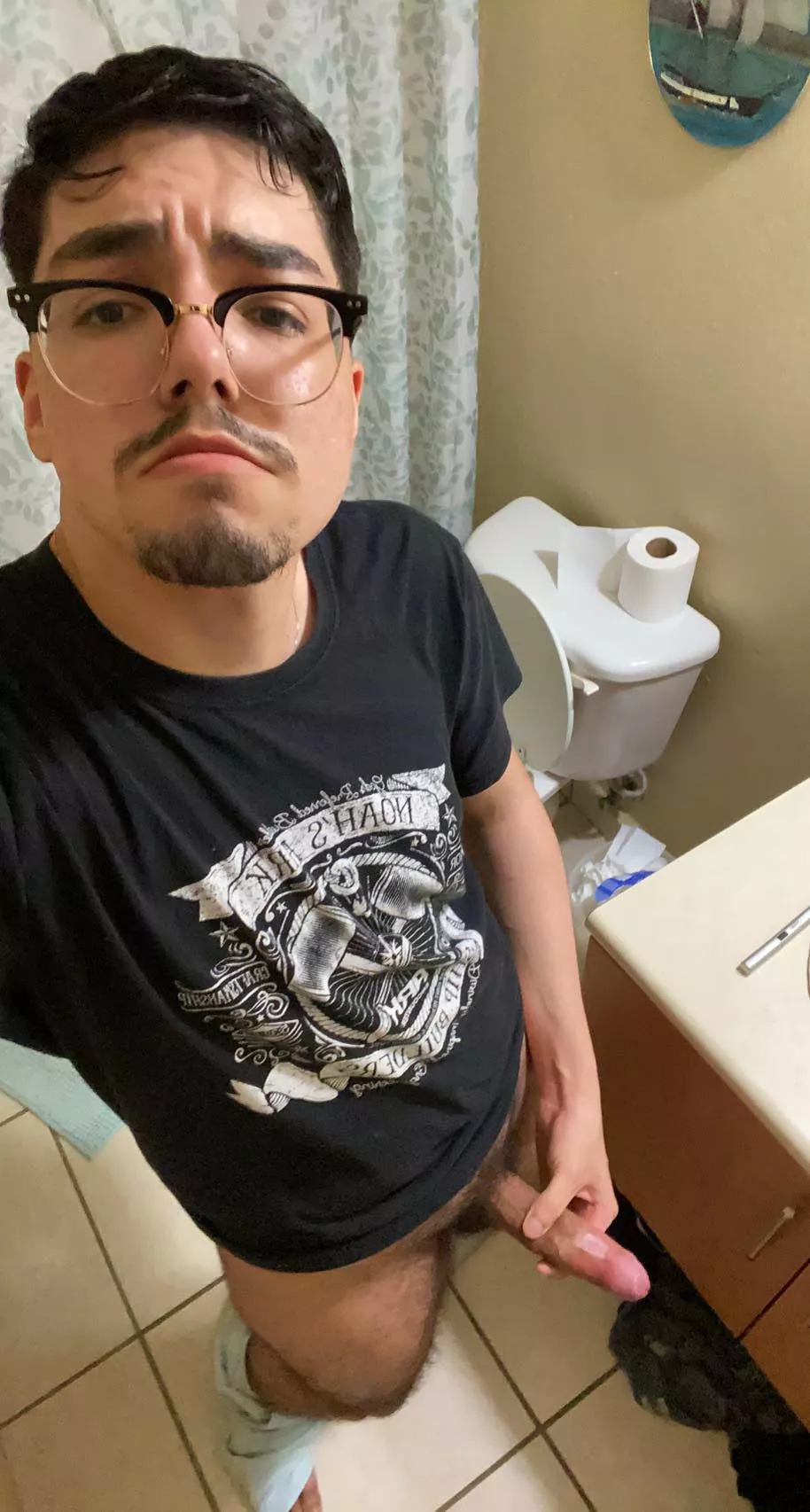 Bored if anyone wanna play league or genshin hehe 😌