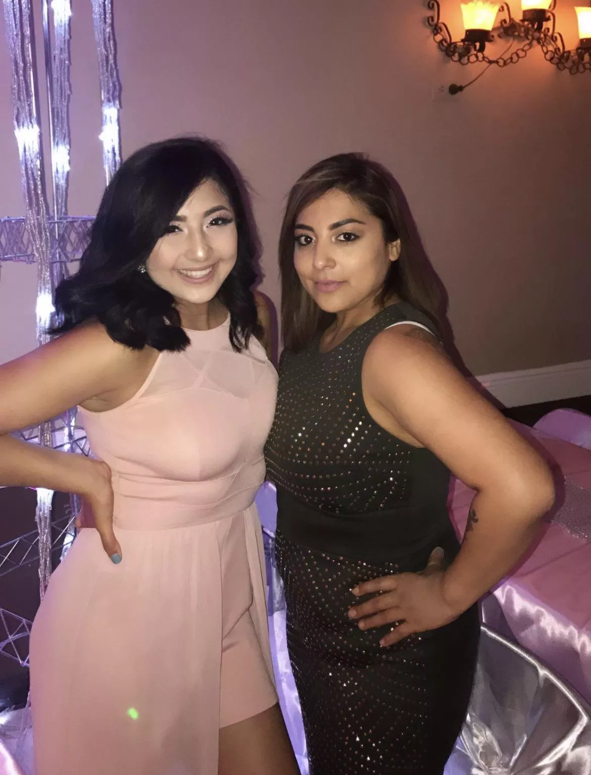 Both me and my mom got turned on when my dad’s boss tells him off in front of us🤤💗 pm to chat