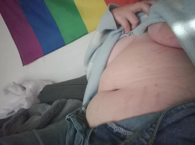 Brain empty, full tummy