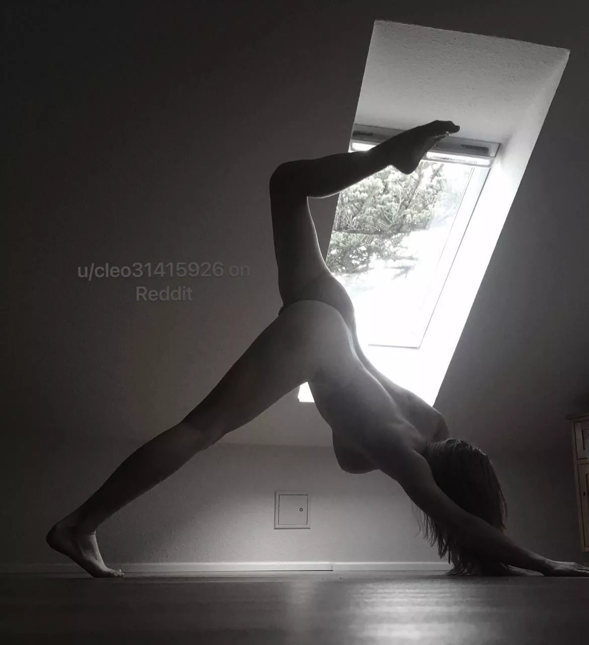 Breathe in and out and stretch a little bit more [f]