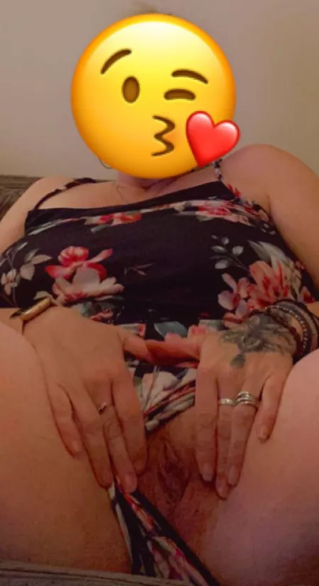 British milf ready and waiting for cock š (Oc)(f)(41)