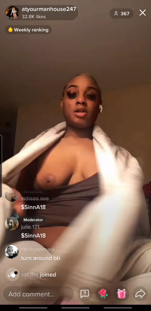 Bro she flashin, name in pic