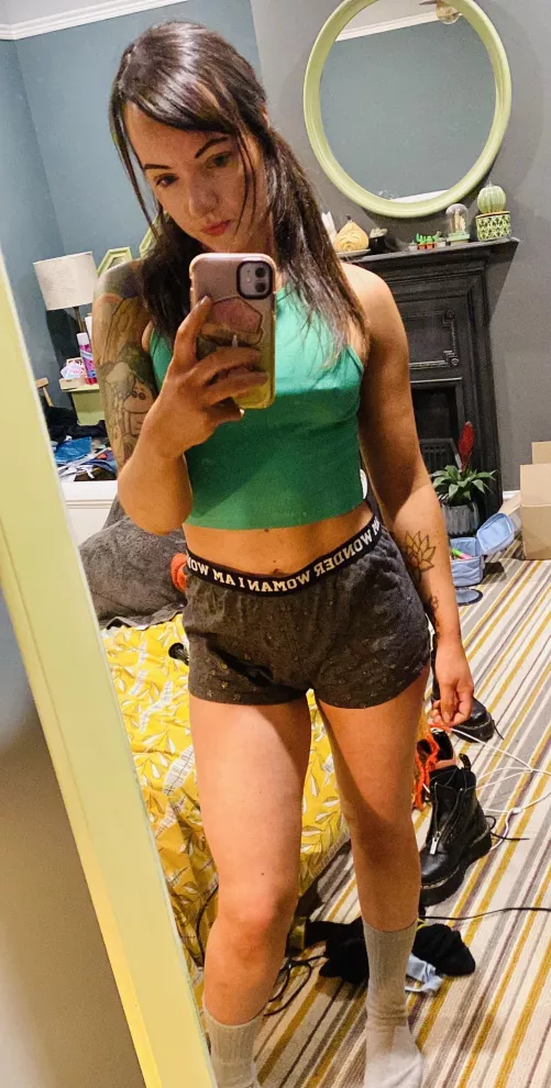 Brunettes have more [f]31