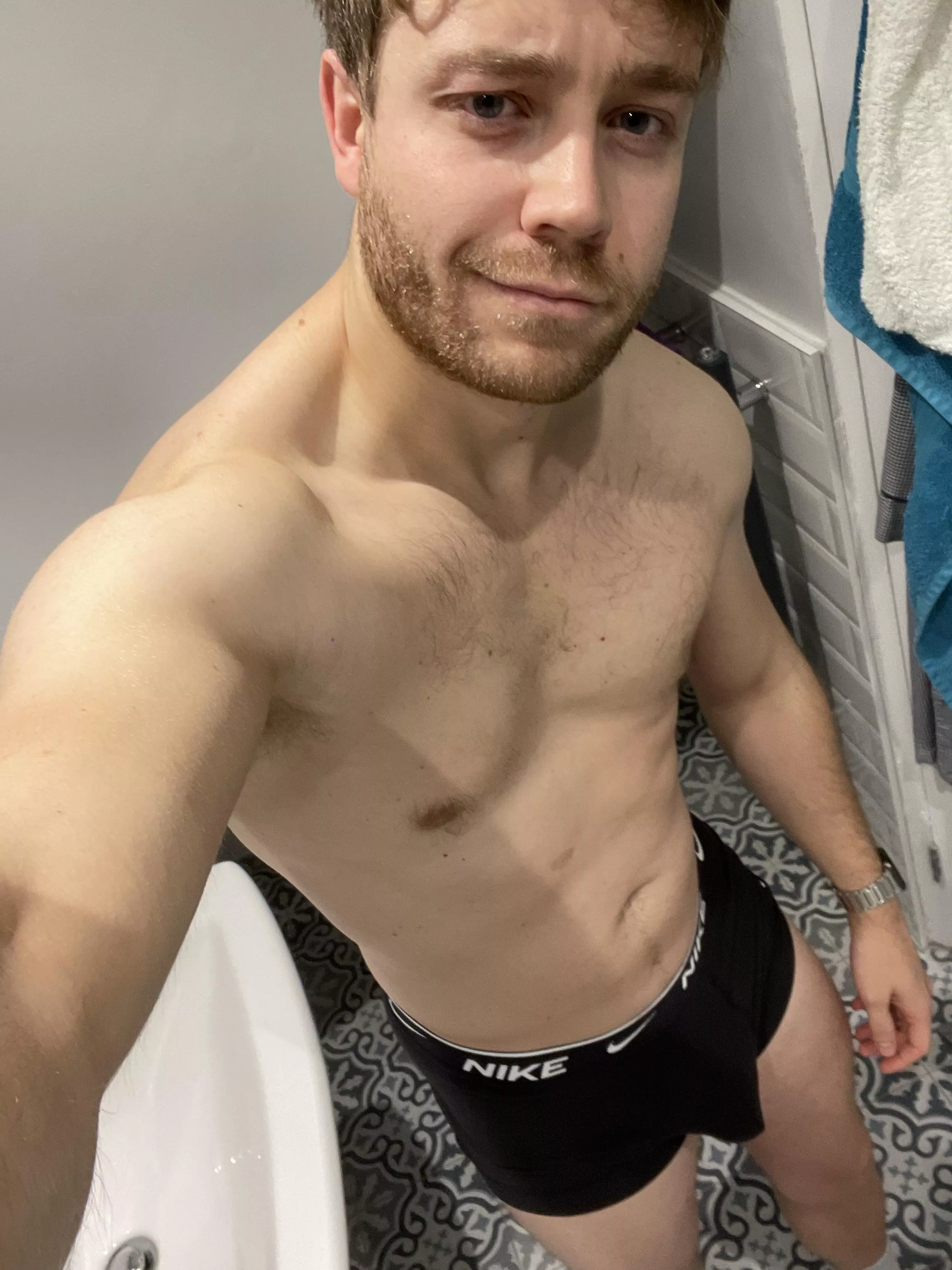 Bulge again, Who wants a pic from the changing room after I work out… Bulge again, Who wants a pic from the changing room after I work out…