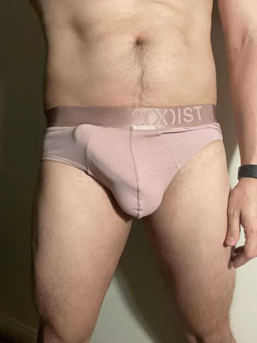Bulging in rose gold