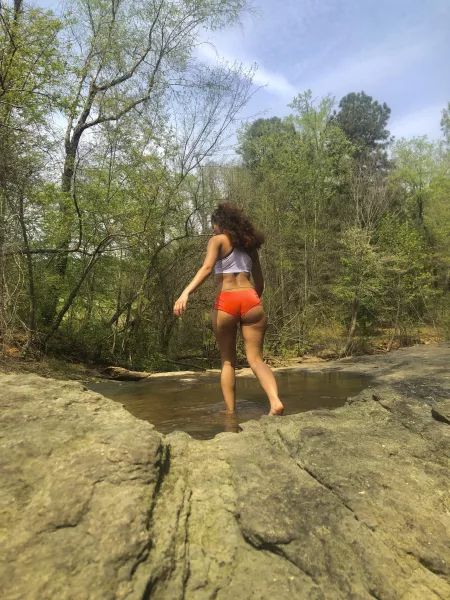 Buns to the sun 🍑🌞