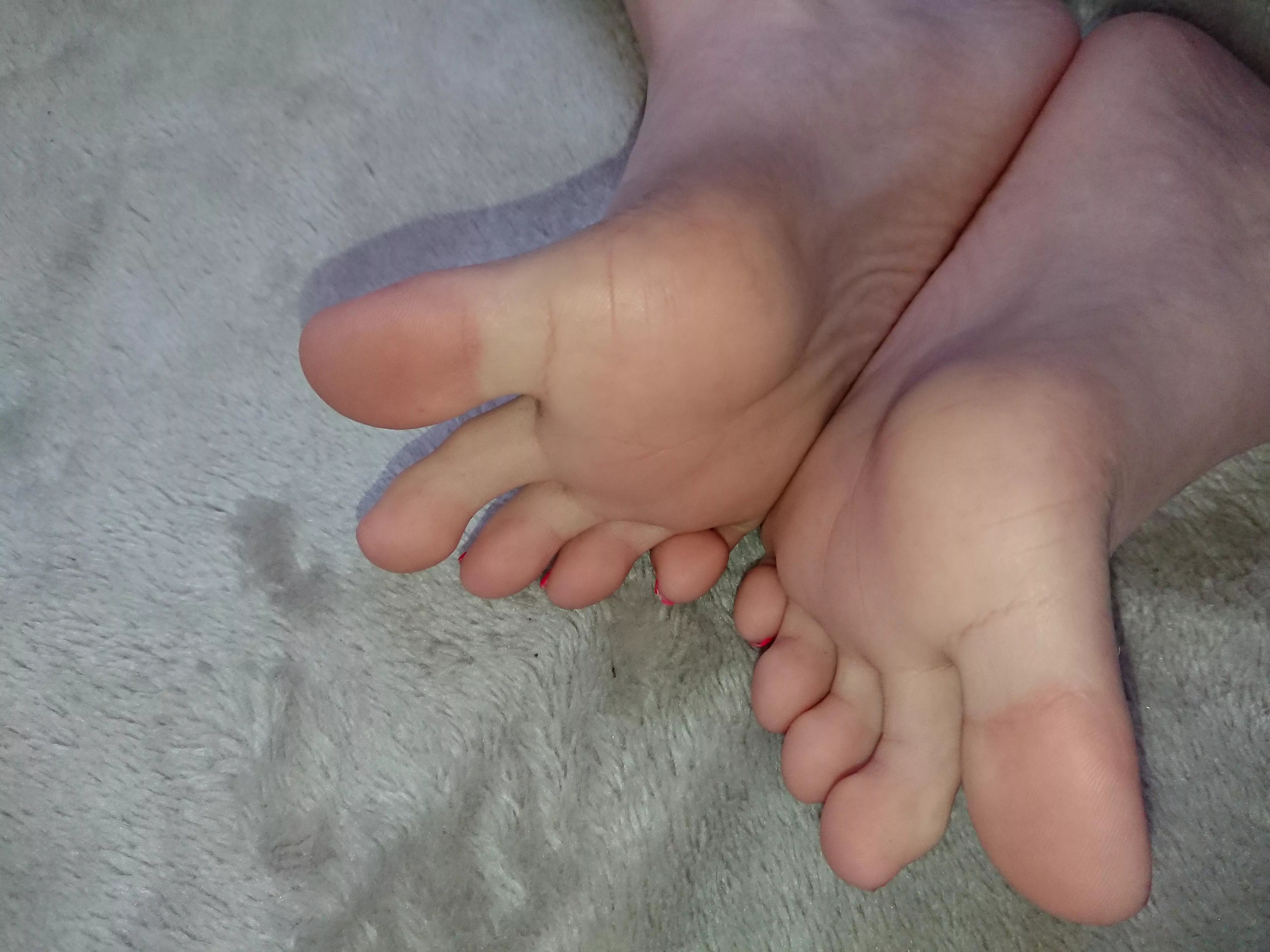 Burry your nose here