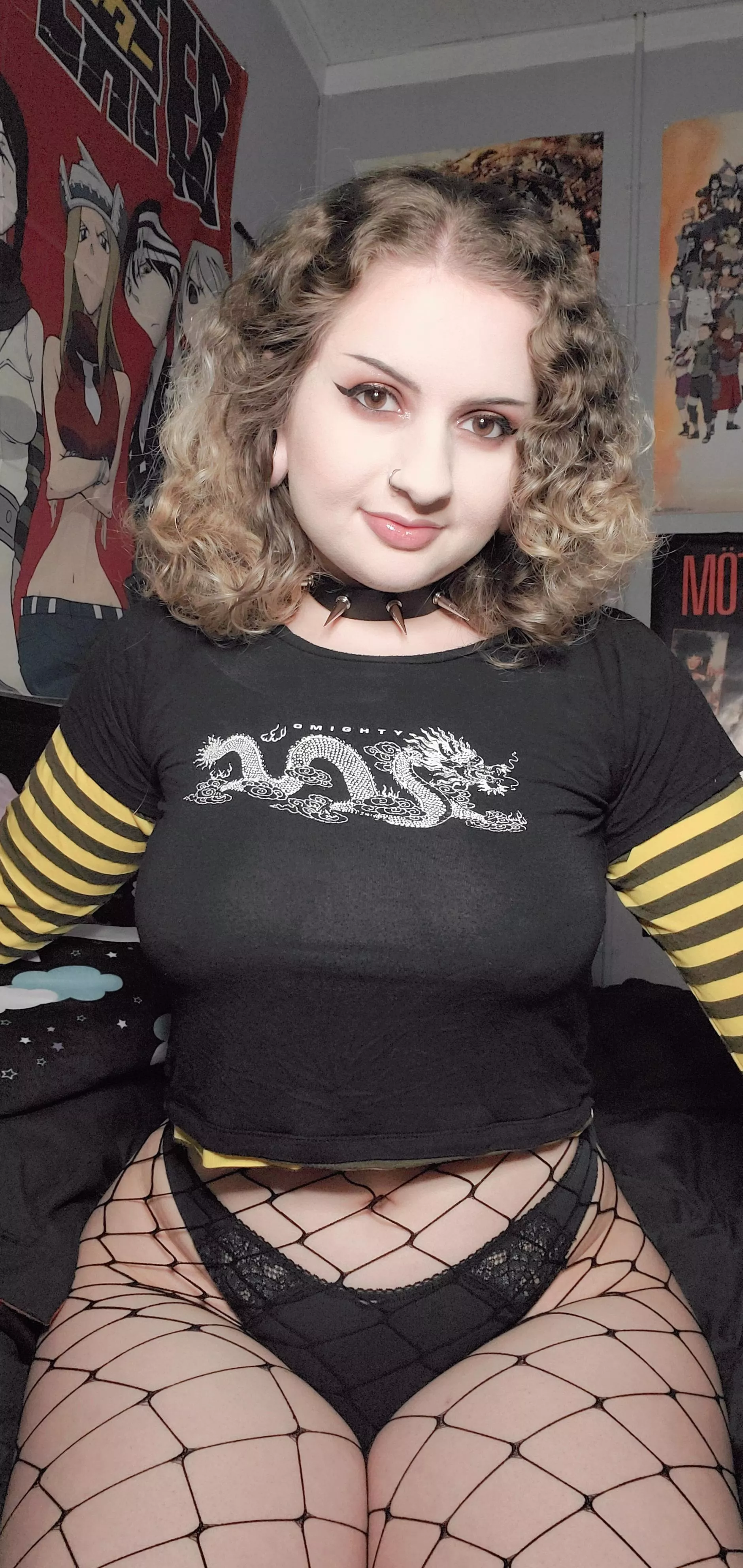 bury your face between my thighs 😋