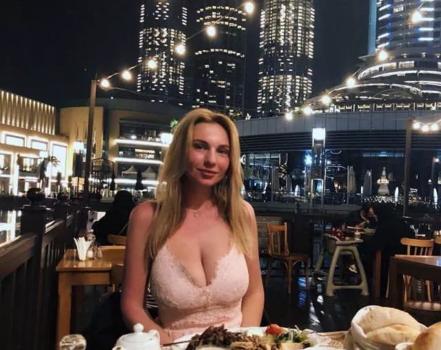 Busty dinner date
