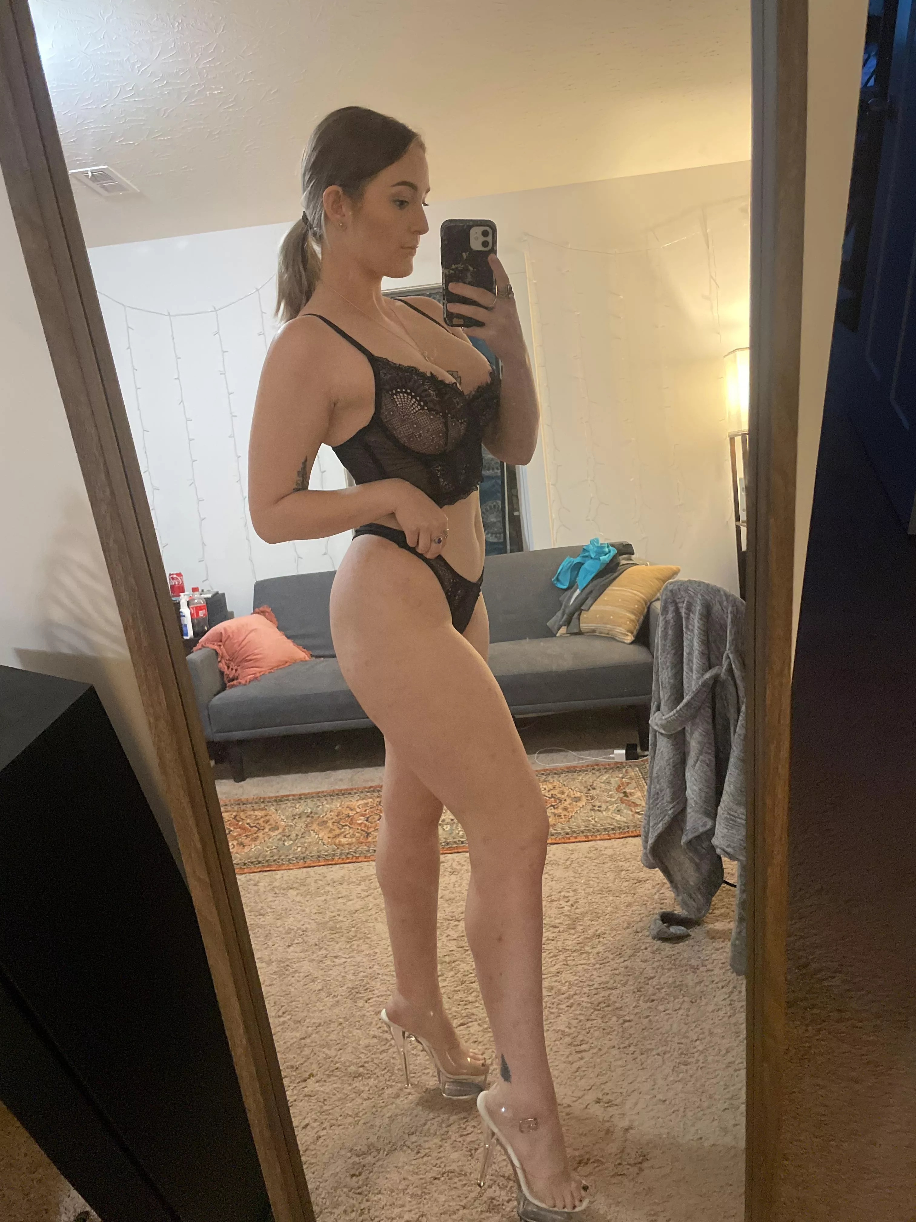 Busty petite blonde at your service! 🍉 Request a custom [VID] or [PIC] set, let me [RATE] you, [SEXT] with me, smell what a Goddess smells like with a pair of my [PTY]s, or even book a [CAM] session & cum with me! 😍 Fetish friendly & [DOM] 