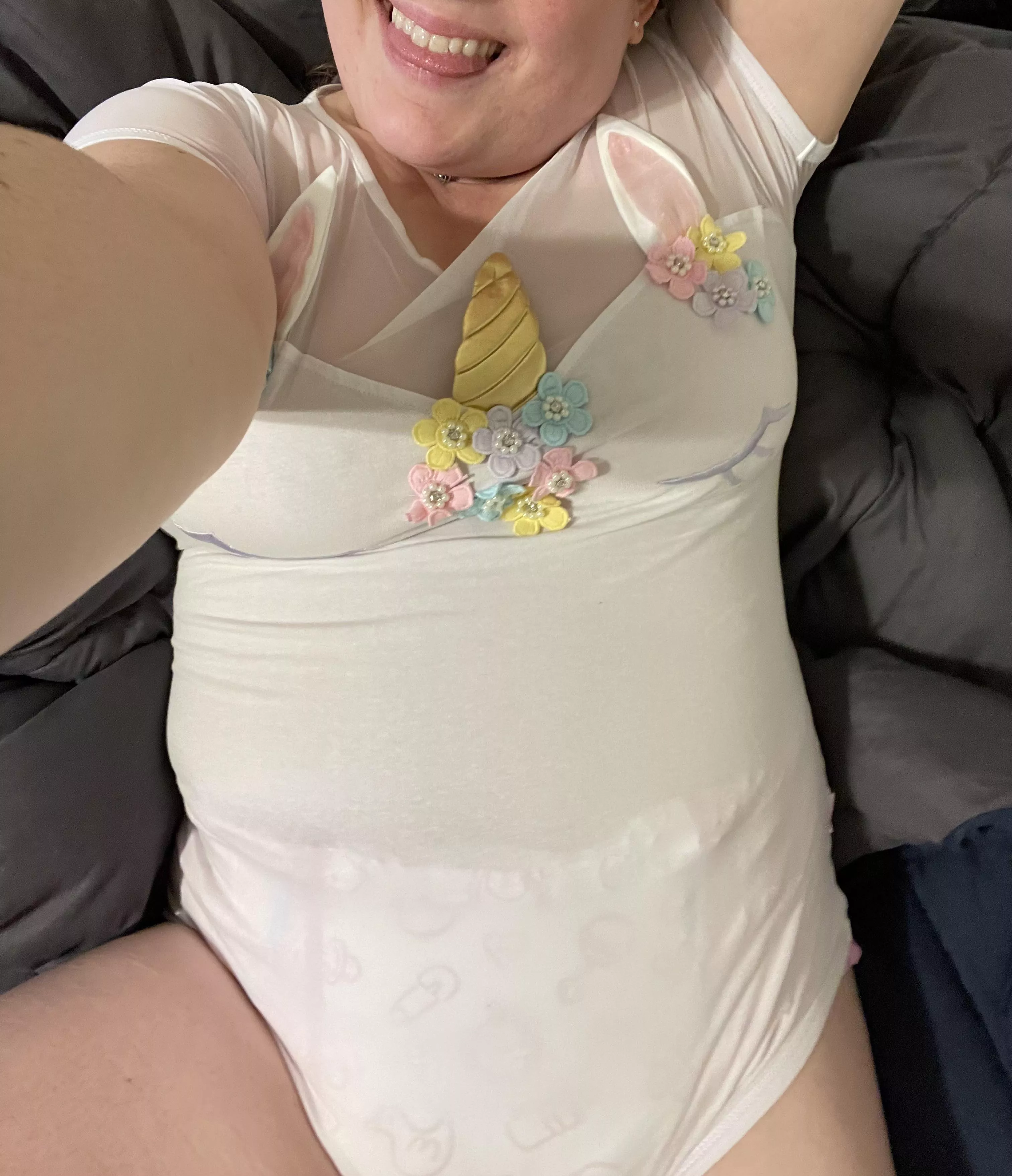 But you can see my diaper 🙈🙈