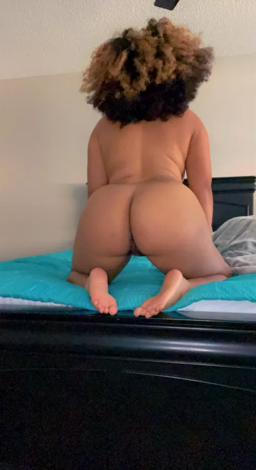 Butt ✔️ Barefeet✔️ 👌🏽