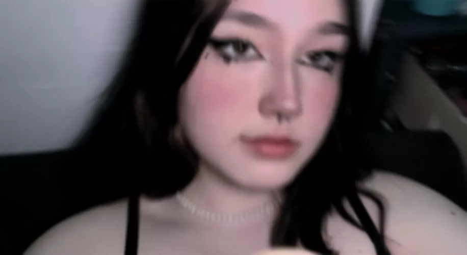 [buy] looking for a sugar daddy or buyer