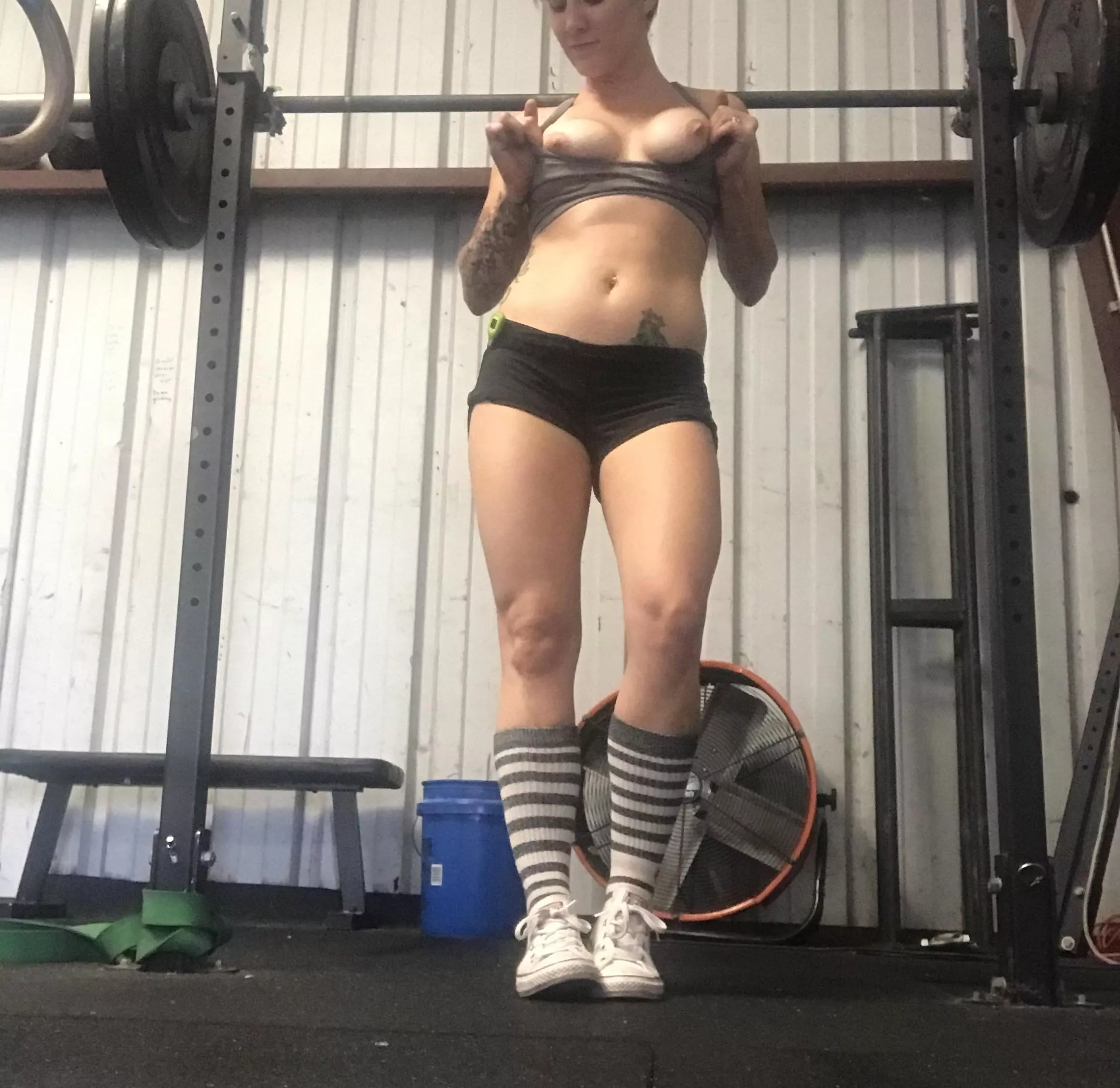 Can anyone help me make sure I squat to full depth? (F39) Can anyone help me make sure I squat to full depth? (F39)