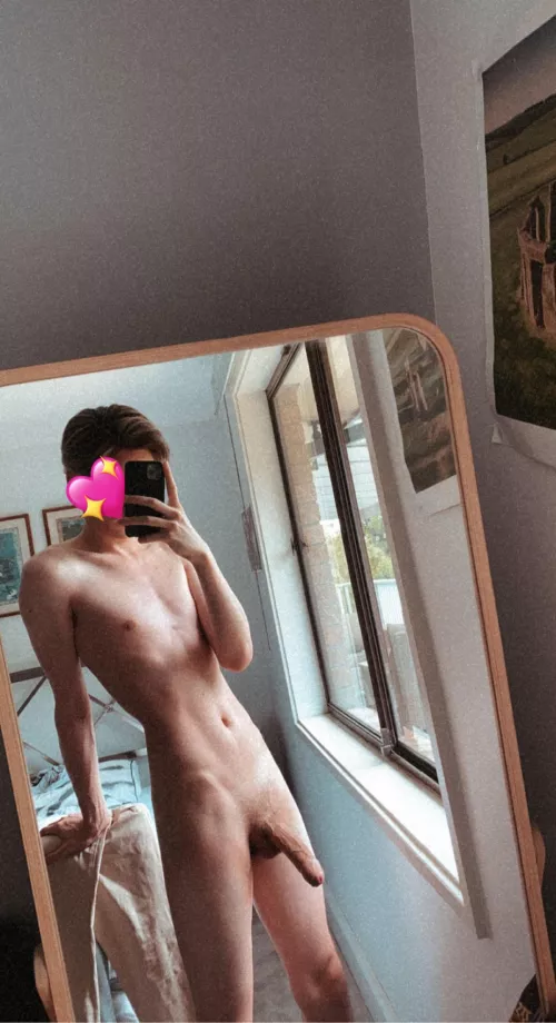 Can anyone help me out and get me hard? 😳