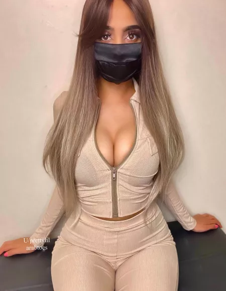 Can I be the first petite brownskin girl you fuck habibi?βΊοΈ
