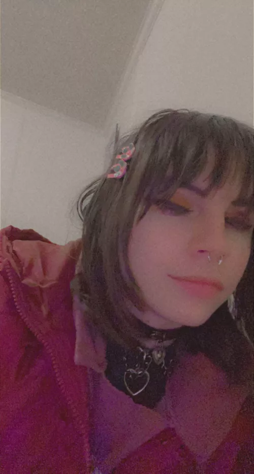 Can I be your cute girly alt gf? 🖤🥺