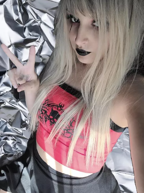 Can i be your emo gf?? π€ Costumes and cosplays π€ link in comments