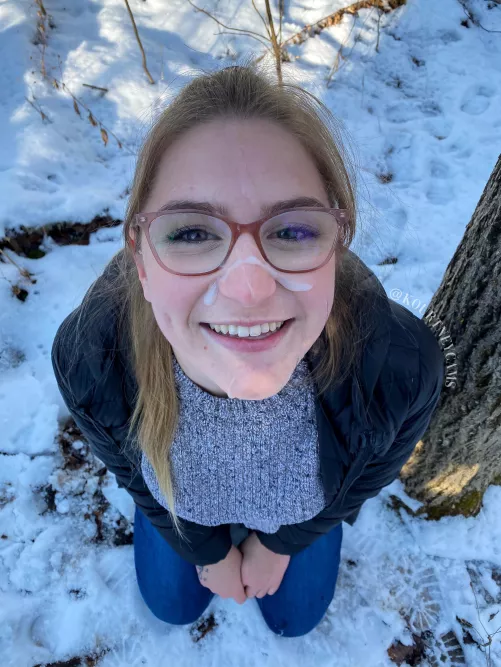 Can I be your little Canadian cumslut? 👅