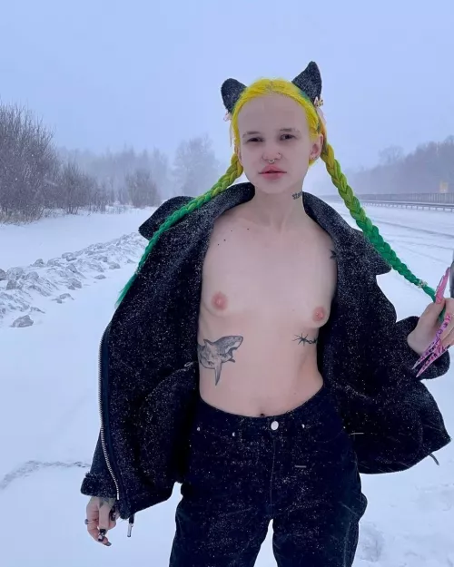 Can I be your naughty internet girlfriend?