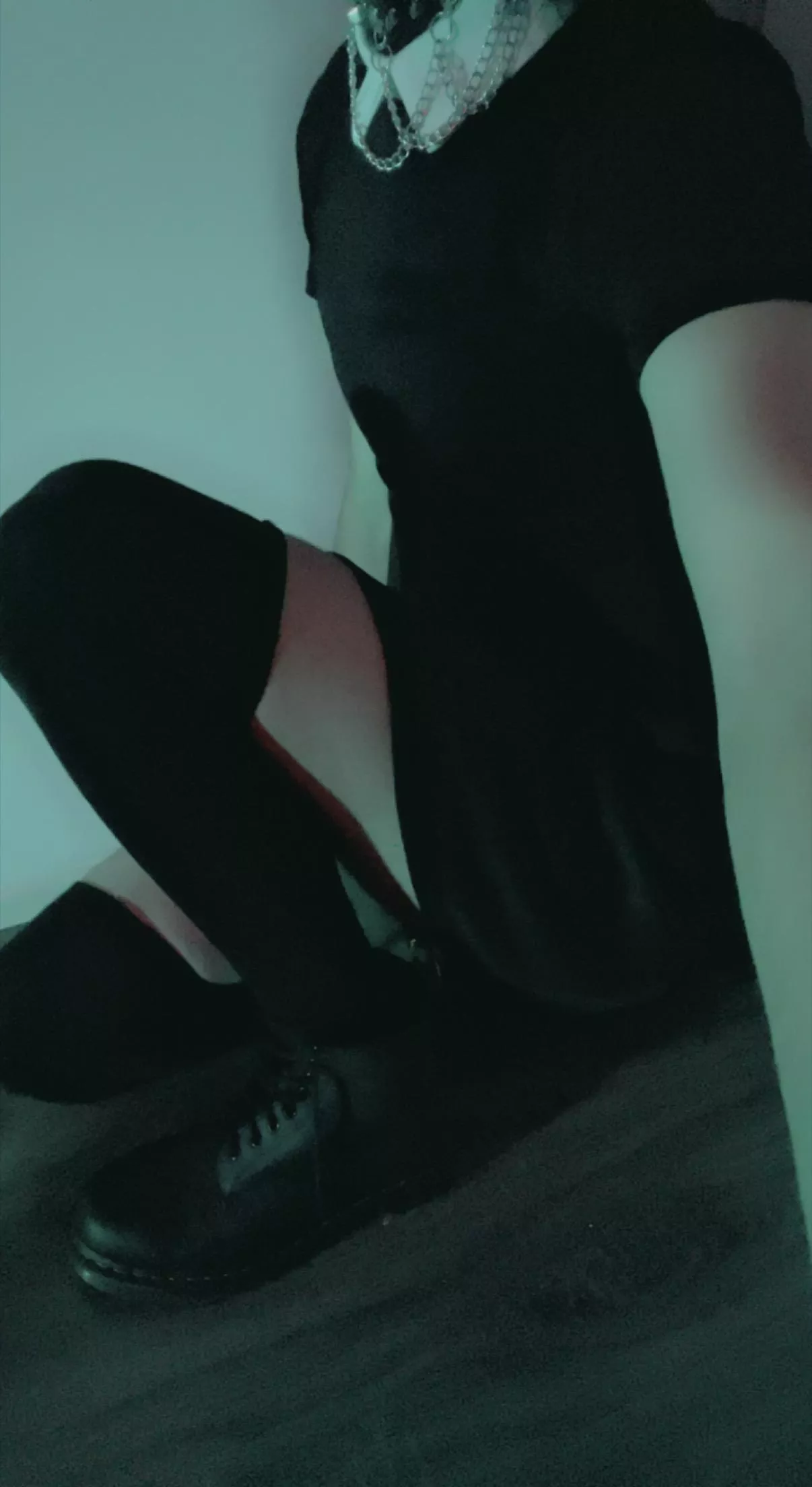 Can I be your small tiddy goth gf?