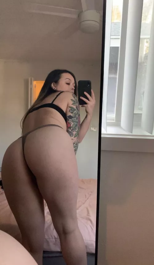 Can I be your tattooed gf?