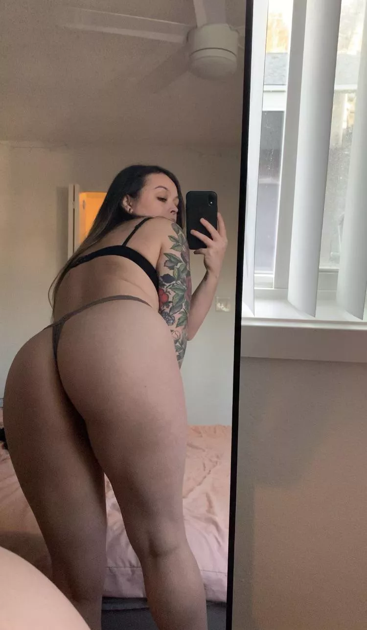 Can I be your tattooed gf?