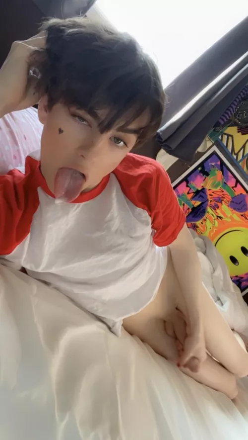 Can i drool all over your dick? 👅😩