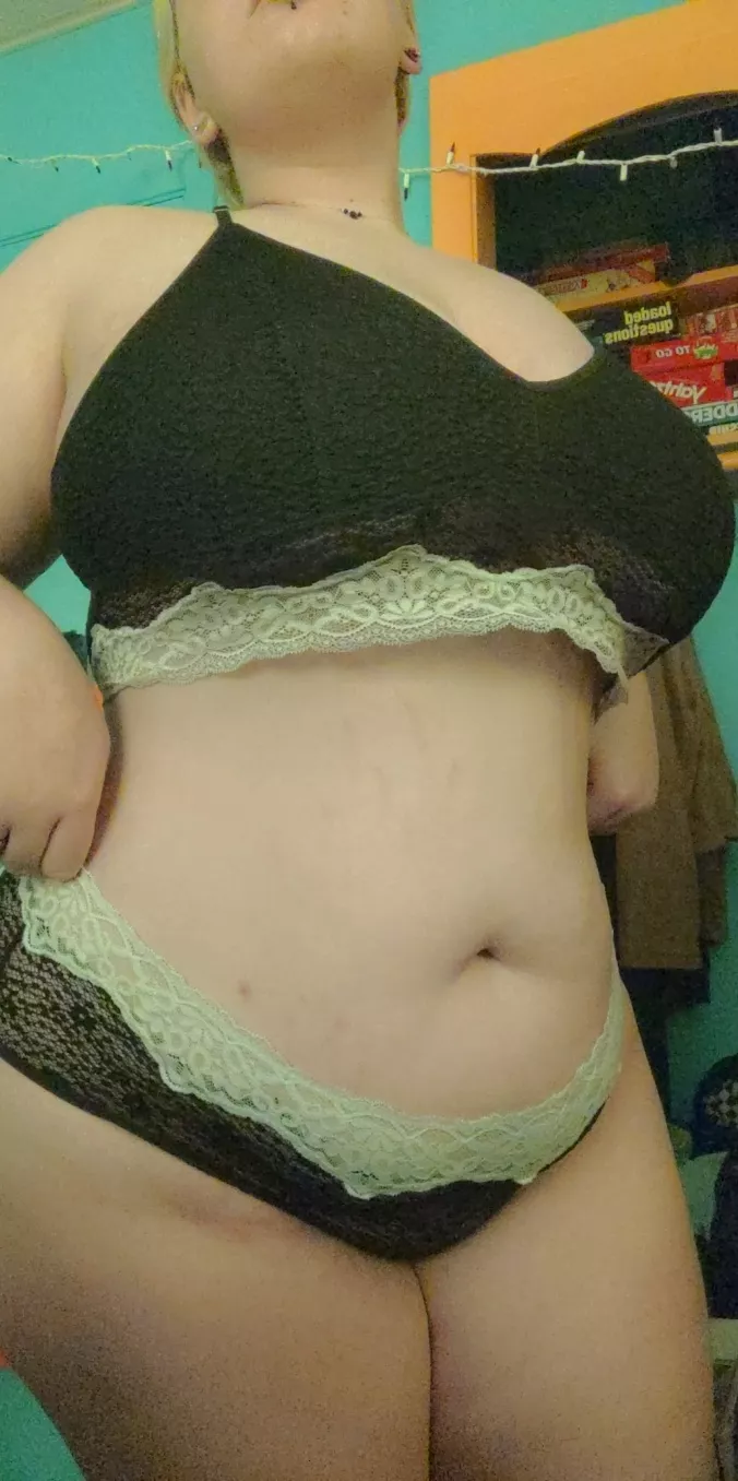 can I get a warm welcome back? 💕