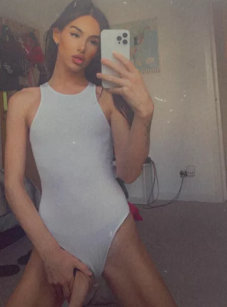 Can I have a hand ? 😈